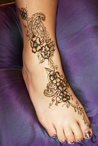 Henna Tatoos on Wonderful Foot Tattoos In 2011   Tattoo Design Secret